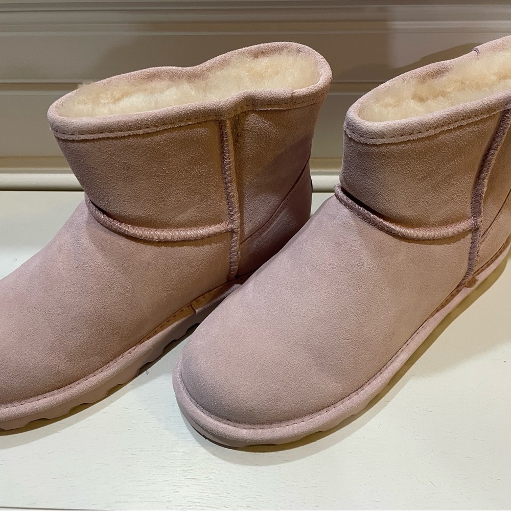 Bearpaw light pink boots
